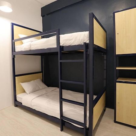 Local Time Bangkok Hostel&Cafe מראה חיצוני תמונה