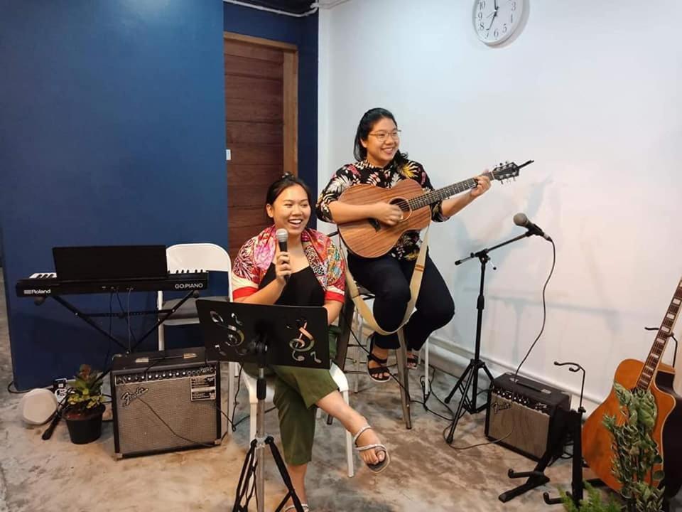 Local Time Bangkok Hostel&Cafe מראה חיצוני תמונה