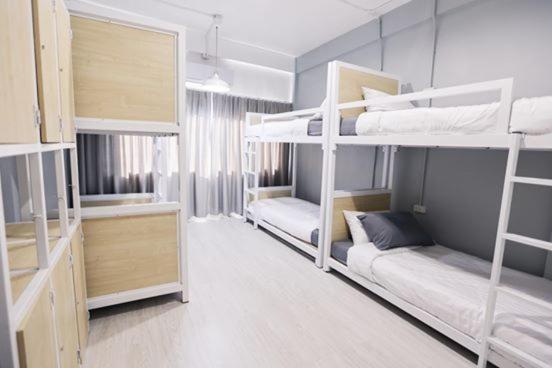 Local Time Bangkok Hostel&Cafe מראה חיצוני תמונה