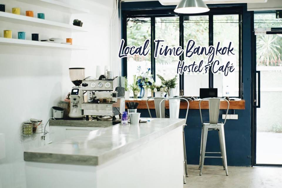 Local Time Bangkok Hostel&Cafe מראה חיצוני תמונה